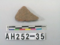 藏品(紅色夾砂帶紋陶片)的圖片